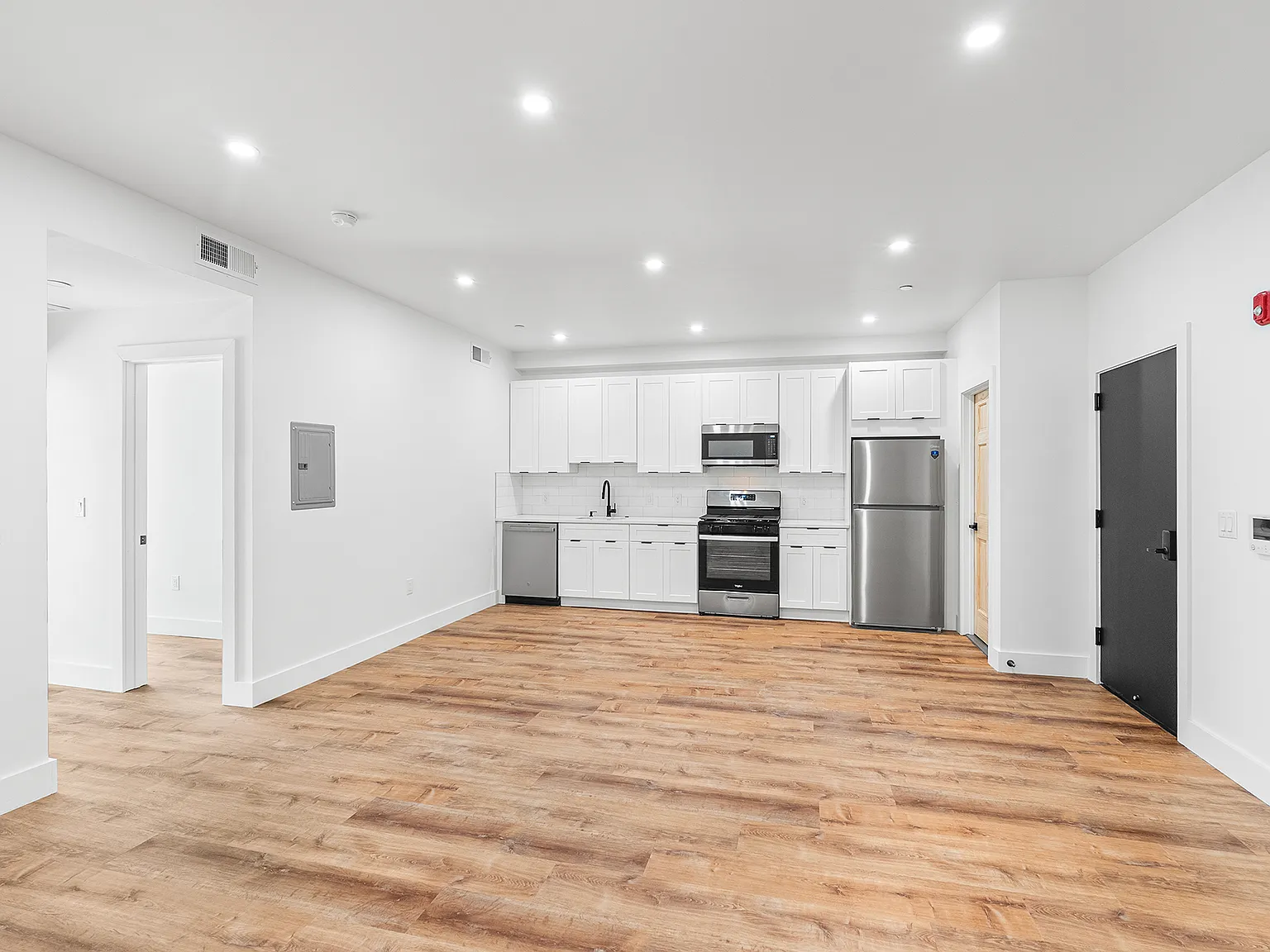 2 bed, 1200 sqft, $1,850 — Photo 2