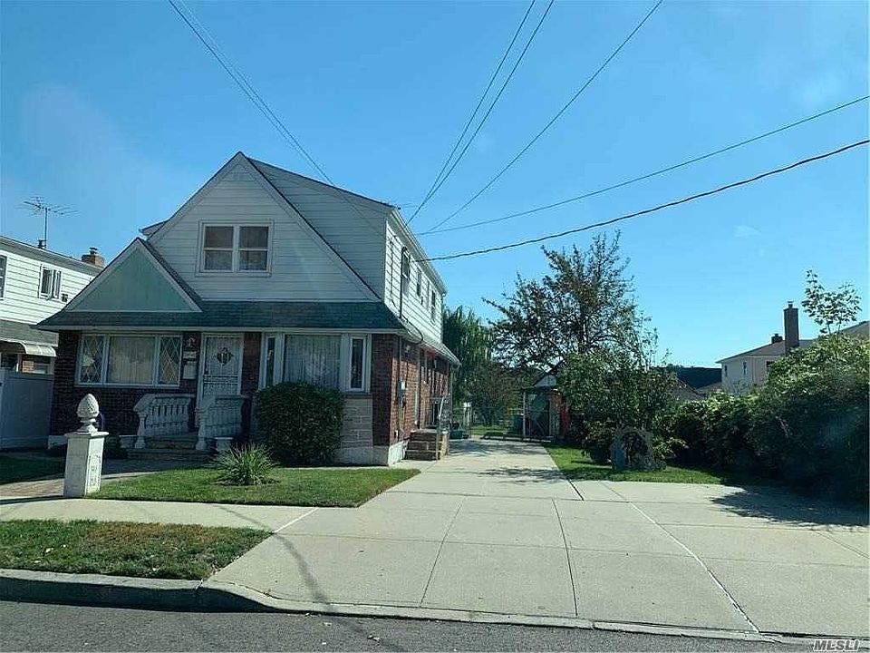 1st image of 13045 123rd St