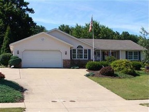 2nd image of 147 Woodhaven Dr
