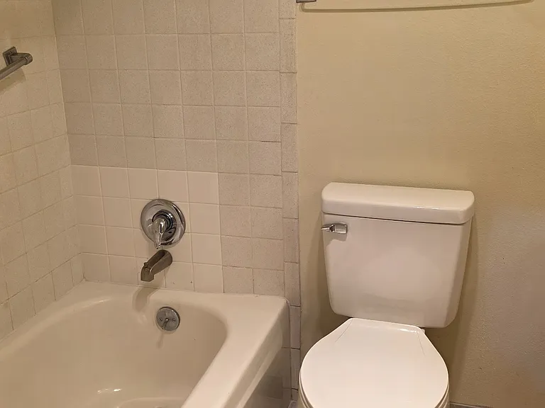 17820 Smokey Point Blvd #3 — Photo 5