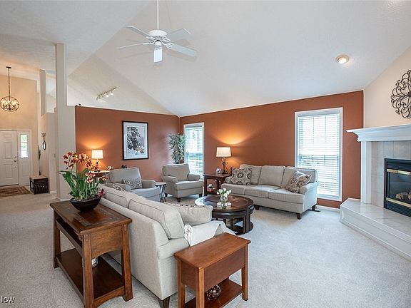 5th image of 15370 Oak Hollow Ln