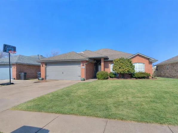 905 SE 38th St, Moore, OK 73160