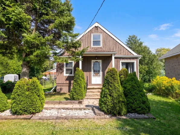 579 John St, South Bruce Peninsula, ON N0H 2T0