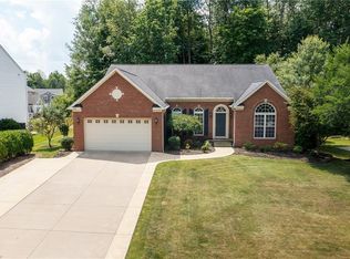 656 Chilham Cir, Uniontown, OH 44685
