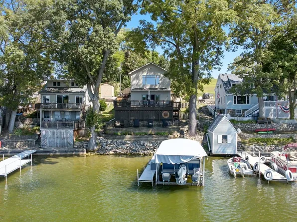 1360 Lane 120 Hamilton Lk, Hamilton, IN 46742