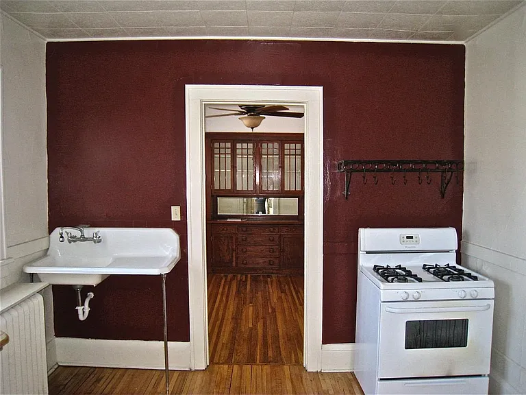 1395 Portland Ave — Photo 9