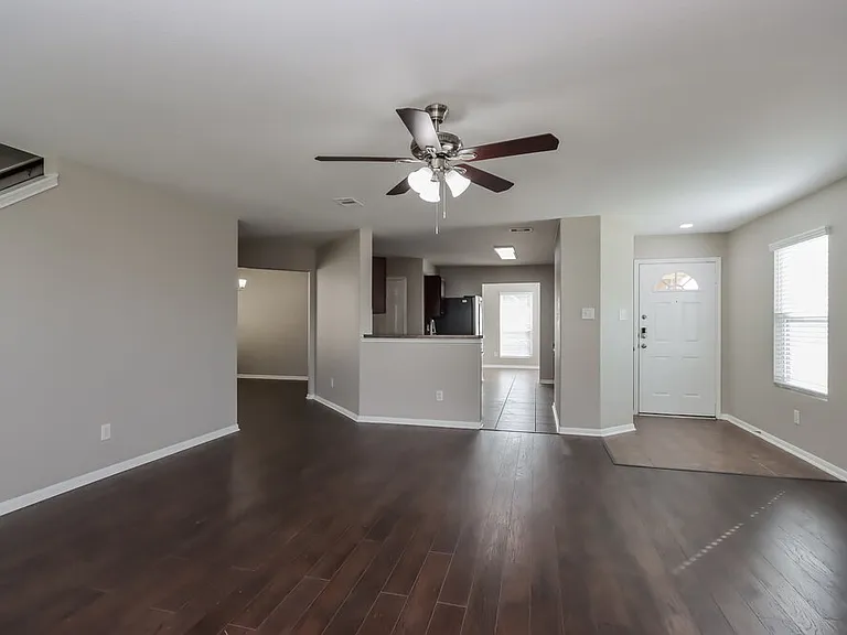 7215 Fox Scene Dr — Photo 5