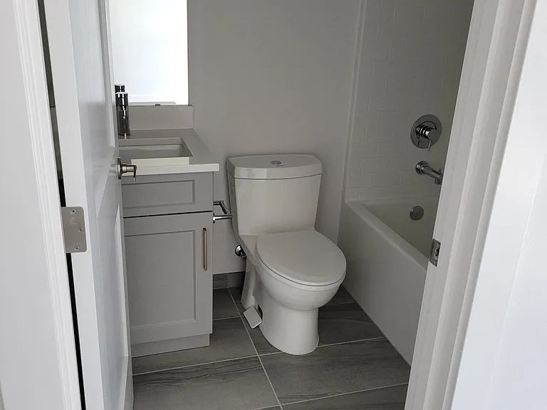 18518 96th Dr NE #D — Photo 25