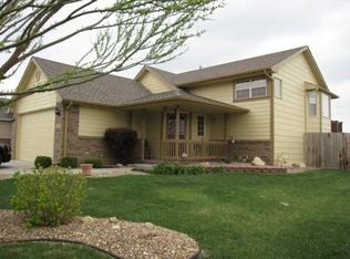 869 S Sunset Cir, Andover, KS 67002