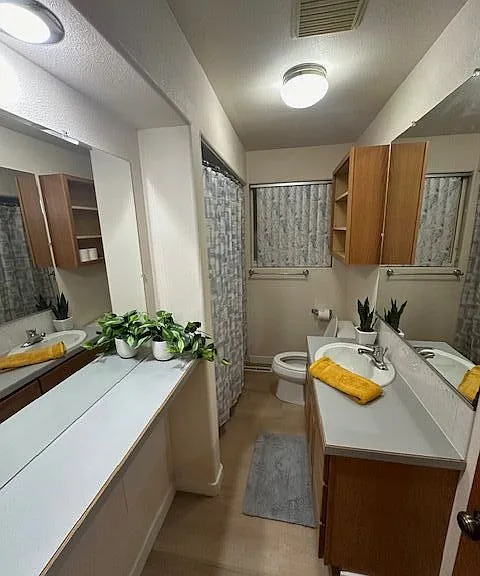 702 S 48th Ave — Photo 37