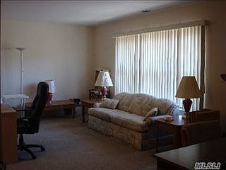 2nd image of 6 Bailey Ct