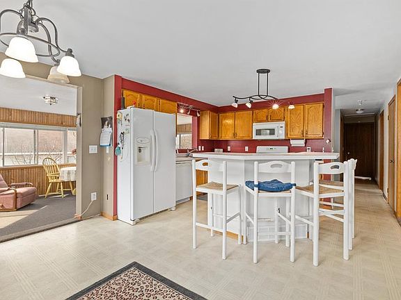 4th image of 416 SE 12th St
