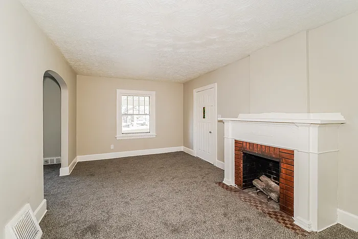 1420 Oakwood Ave — Photo 5