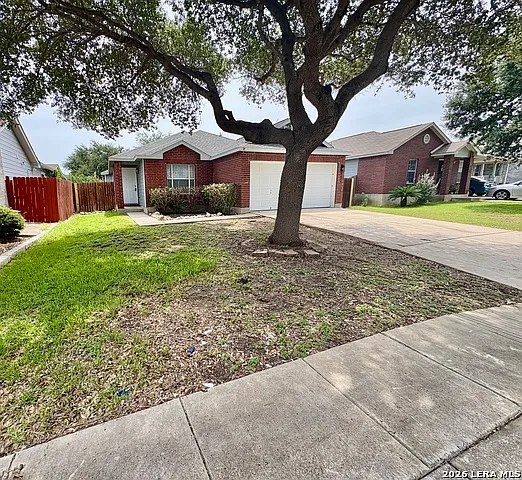 3 bed, 2.0 bath, 1358 sqft, $1,600 — Photo 2