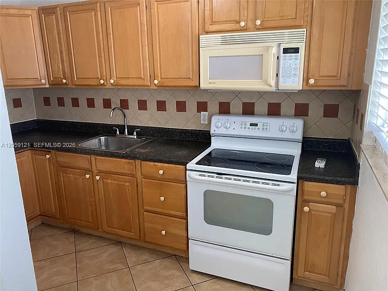 5616 Arthur St #S — Photo 6