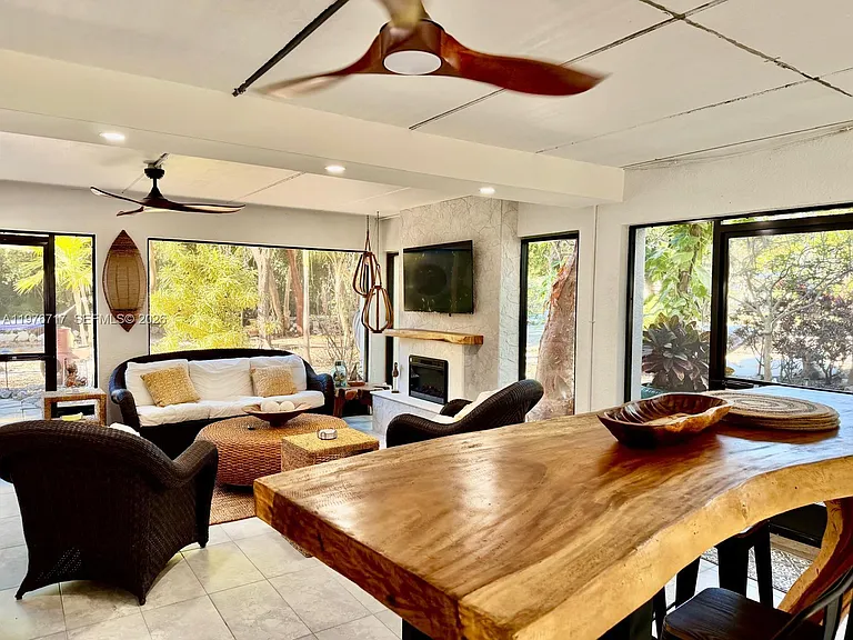 1615 Harbor Dr — Photo 33