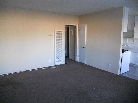 3rd image of 12006 Runnymede St APT 10