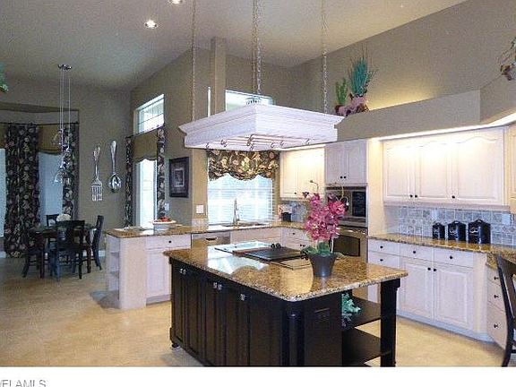 5th image of 19451 Devonwood Cir