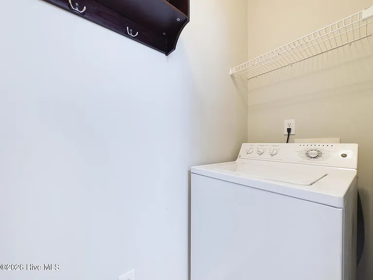 2111 Kudrow Ln — Photo 20
