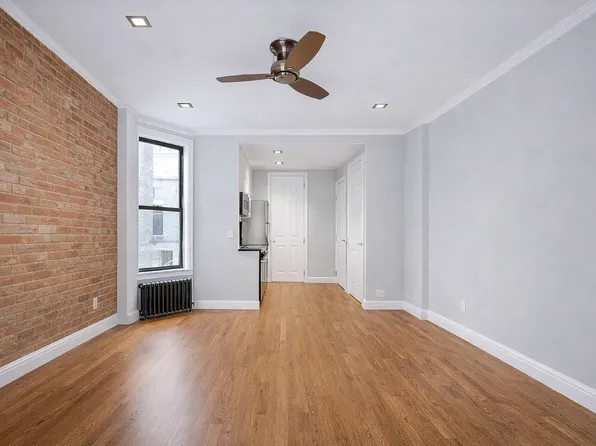 252 Mott Street image 1 of 3