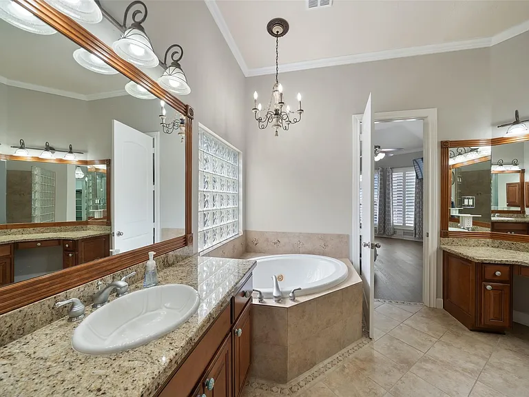 390 Wedgewood Dr — Photo 28