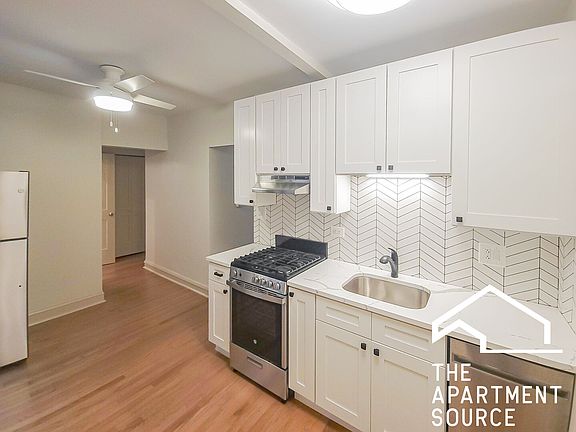 2nd image of 5915 N Paulina St APT 1