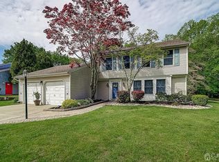 1 Hamilton Ct, Old Bridge, NJ 08857