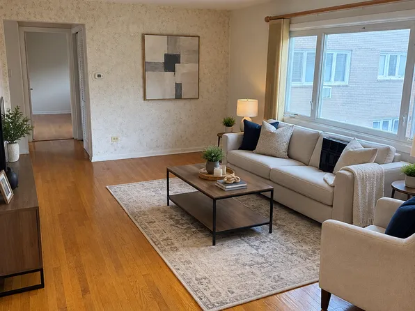 8123 S King Dr #3, Chicago, IL 60619