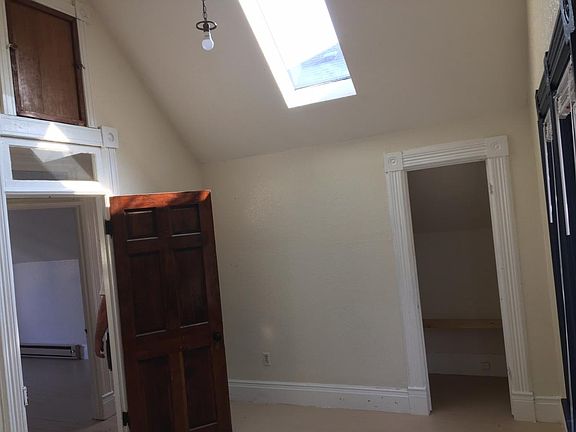 3rd image of 1345 Fawcett Ave