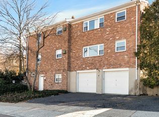 172 Fort Lee Rd #1S, Leonia, NJ 07605