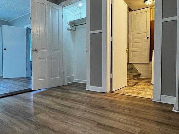 5th image of 1382 Park St