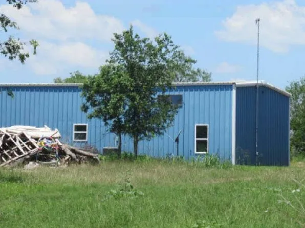 302 E 9th St, Nordheim, TX 78141