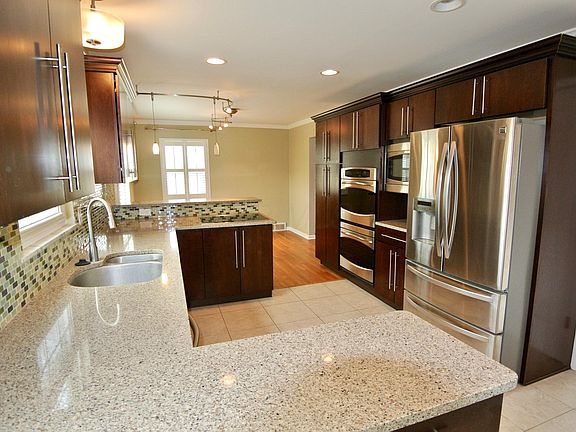 5th image of 2797 Wellesley Dr