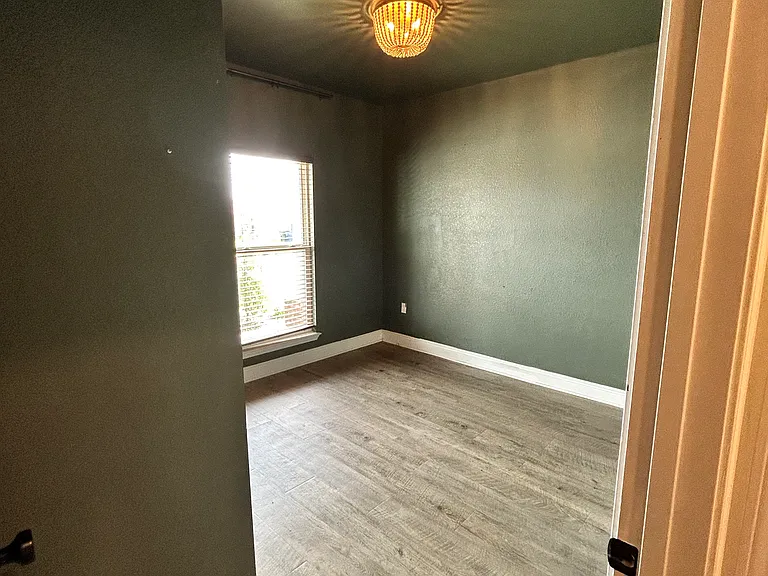 23298 Lieutenant Ave — Photo 17