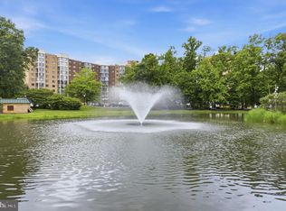 15115 Interlachen Dr #3-215, Silver Spring, MD 20906