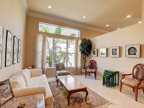 2nd image of 7228 Vesuvio Pl