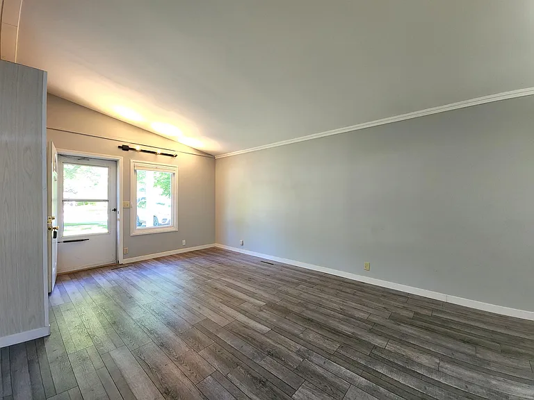1508 E Sugnet Rd — Photo 4