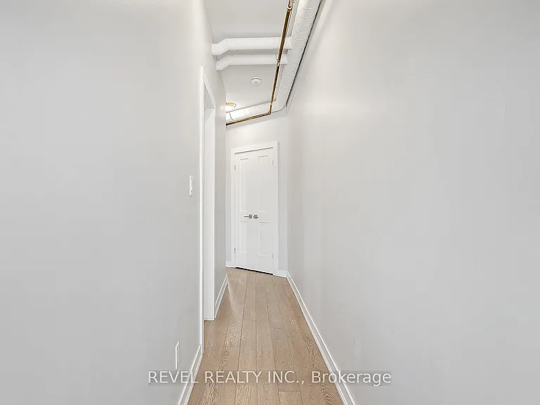 657 Barton St E #302 — Photo 3
