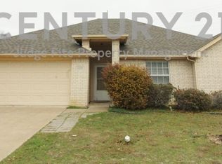 6209 Donna Dr, Midlothian, TX 76065