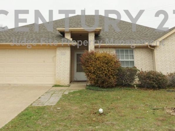 6209 Donna Dr