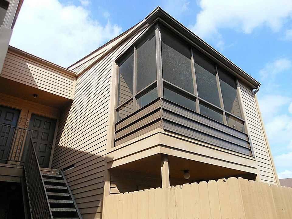 1st image of 10555 Turtlewood Ct Unit 2501