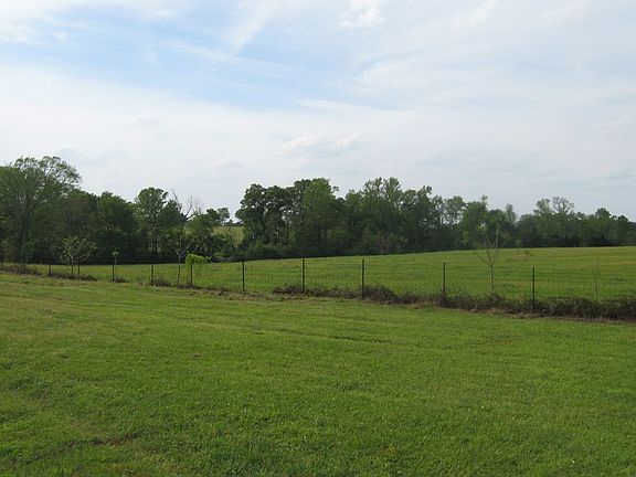 4th image of 1985 County Road 811