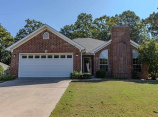 162 Deauville Dr, Maumelle, AR 72113