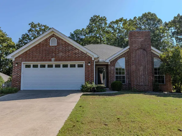 162 Deauville Dr, Maumelle, AR 72113