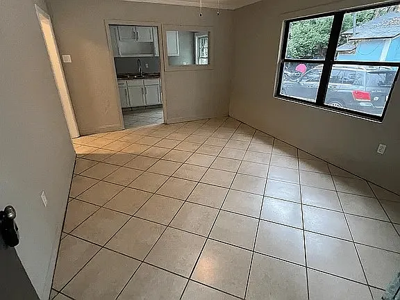 1240 Levy Ave — Photo 3