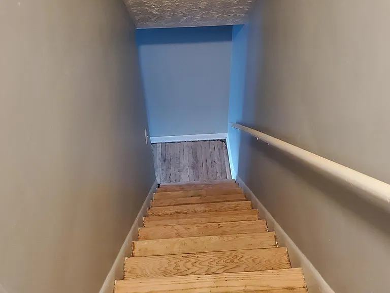 398 S Napoleon Ave — Photo 13