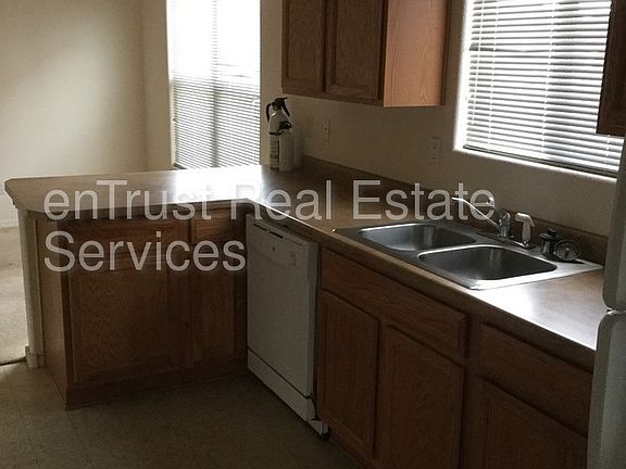 3rd image of 3124 El Caballero Dr SW