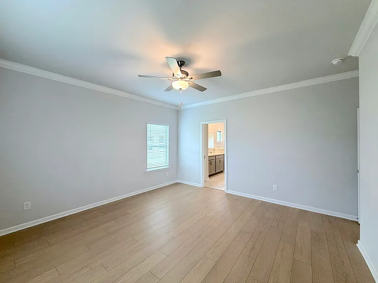 137 Clift Creek Dr — Photo 16