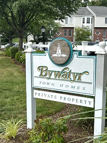 82 Bywatyr Ln #82 Photo 1