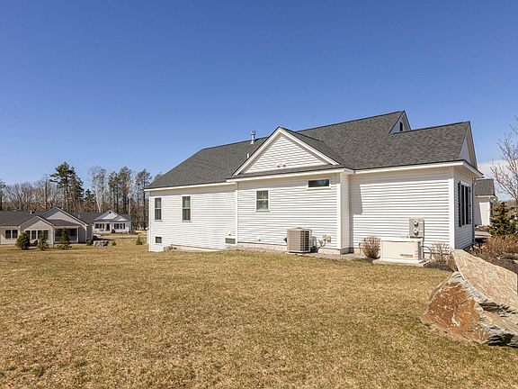 3rd image of 41 Maxwell Woods Drive #37
